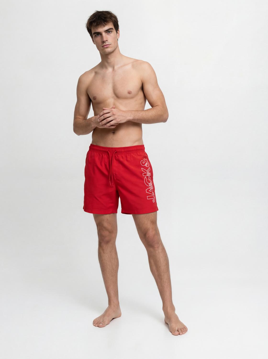 model_shot-creative